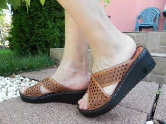 Papuci femei din piele,perforati,6102 maro,Ana Viotti